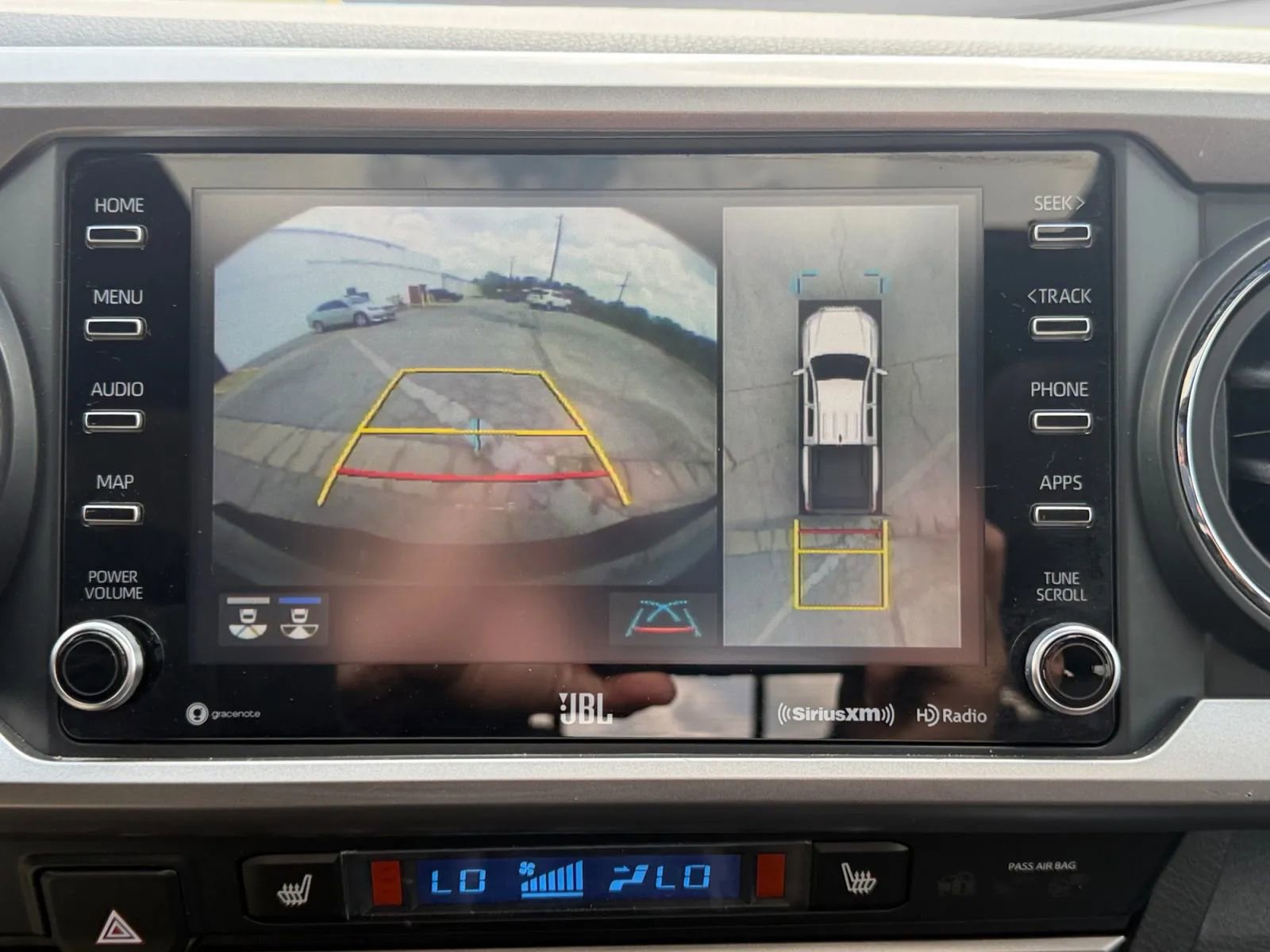 Used 2020 Toyota Tacoma Limited AWD/4WD image 38