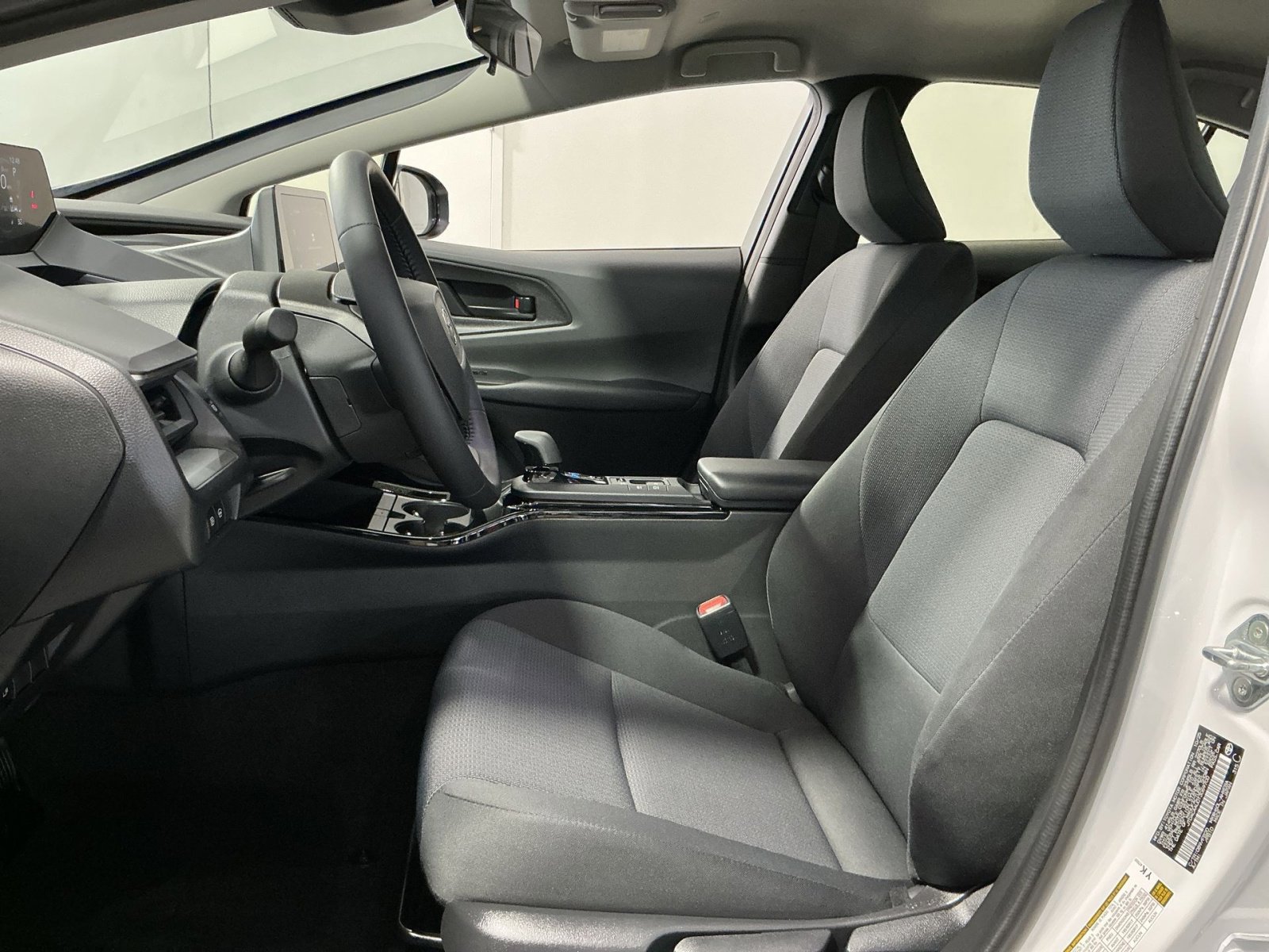 Used 2026 Toyota Prius LE FWD image 14