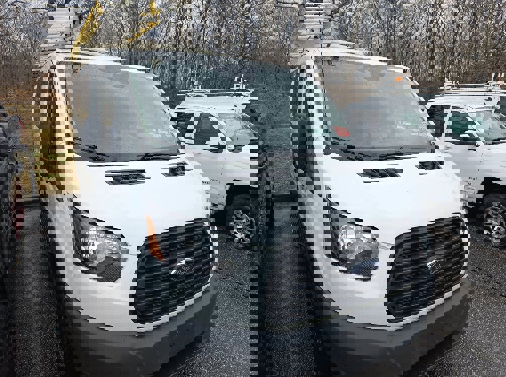 Used 2018 Ford Transit 250 130 Low Roof image 3