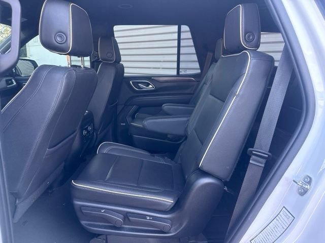 Used 2023 Chevrolet Tahoe Premier AWD/4WD image 11