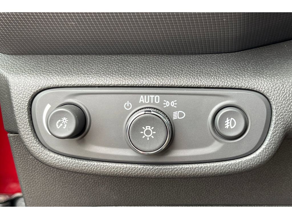 Used 2023 Chevrolet TrailBlazer RS w/ Sun and Liftgate Package FWD image 40