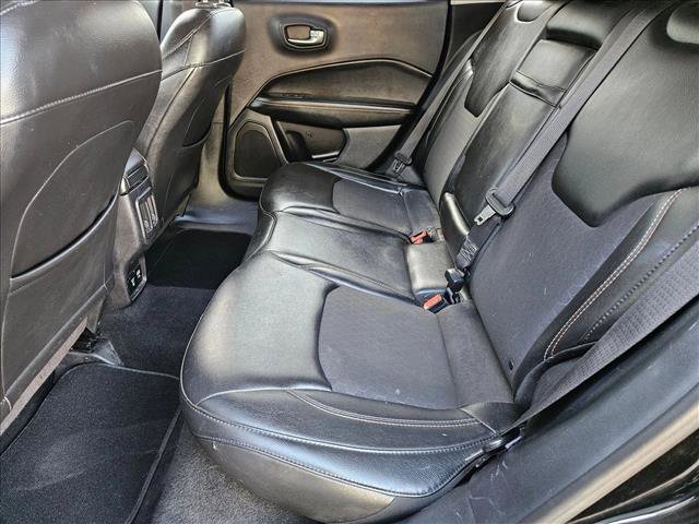 Used 2018 Jeep Compass Latitude w/ Popular Equipment Group FWD image 18