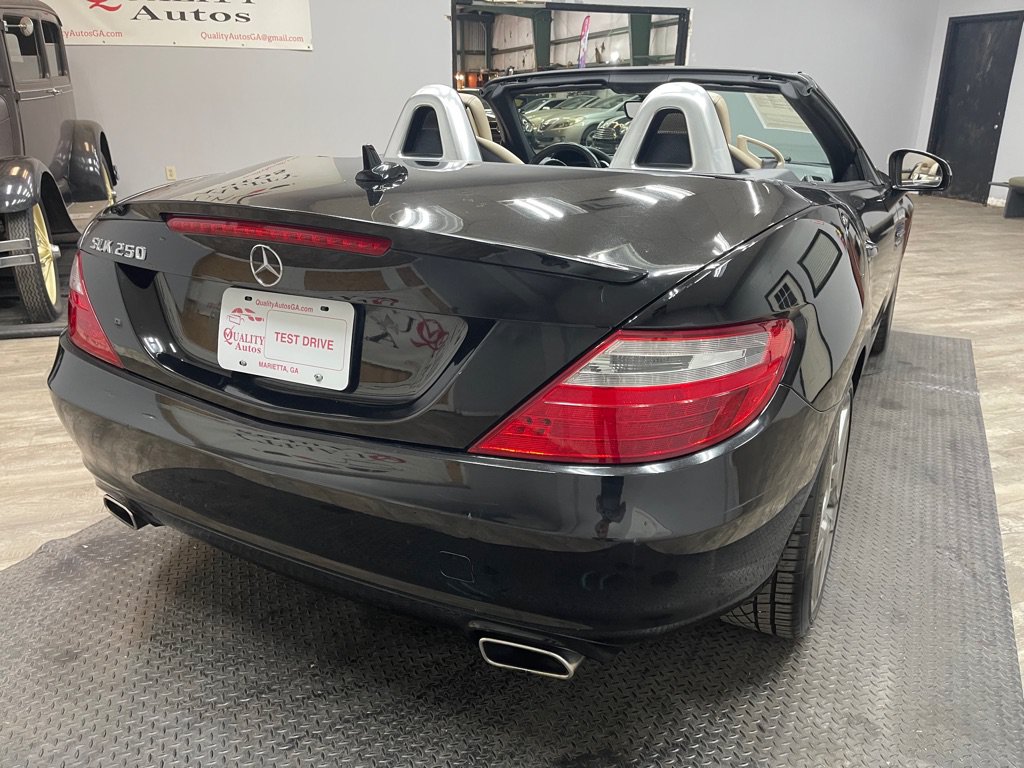 Used 2013 Mercedes-Benz SLK 250 image 8
