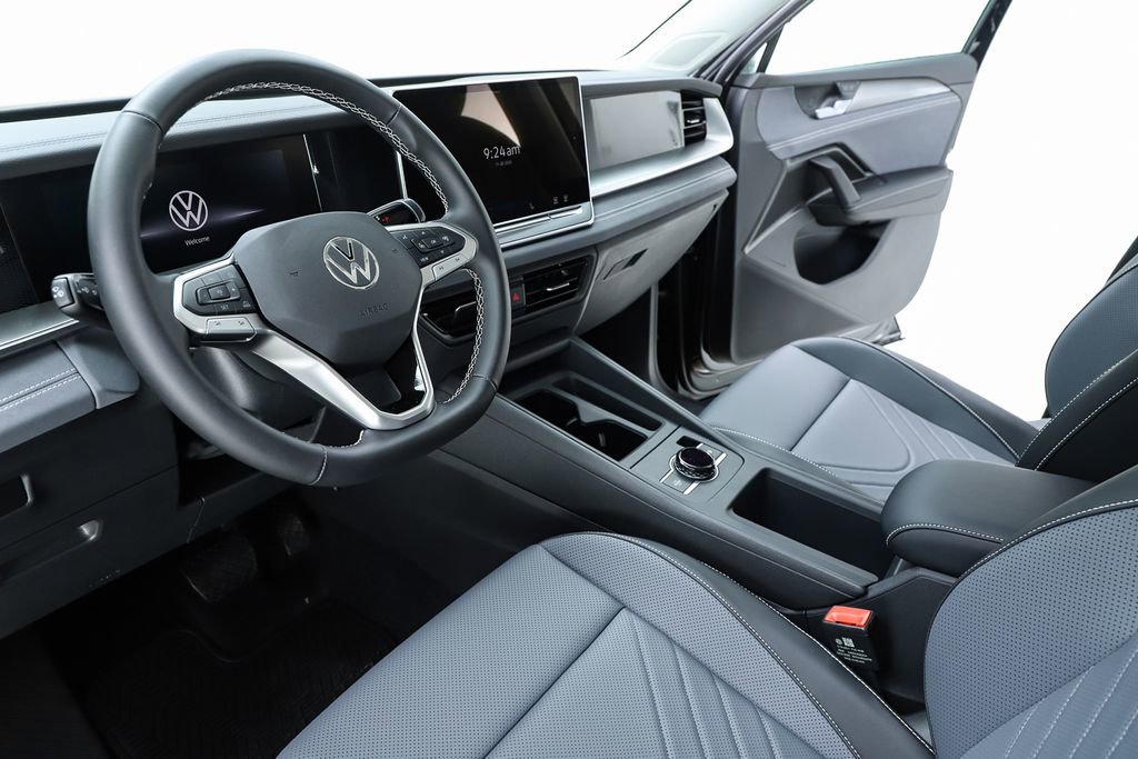 New 2026 Volkswagen Tiguan SE image 19