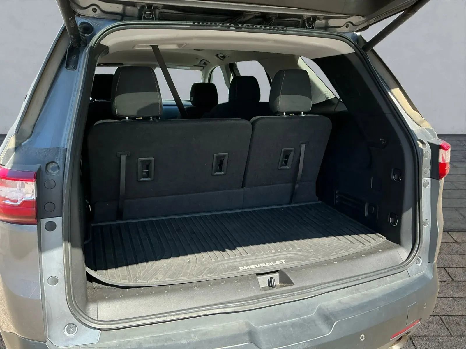 Used 2021 Chevrolet Traverse LT image 21