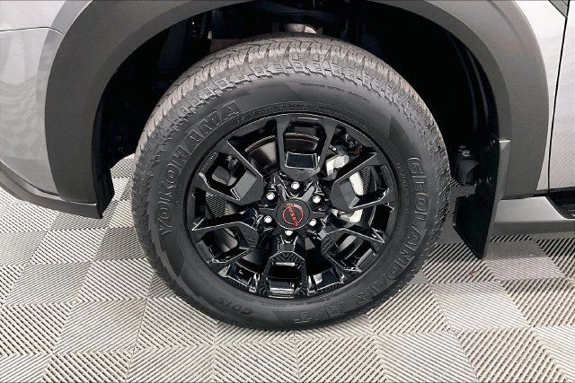 Used 2025 Nissan Armada PRO-4X AWD/4WD image 10