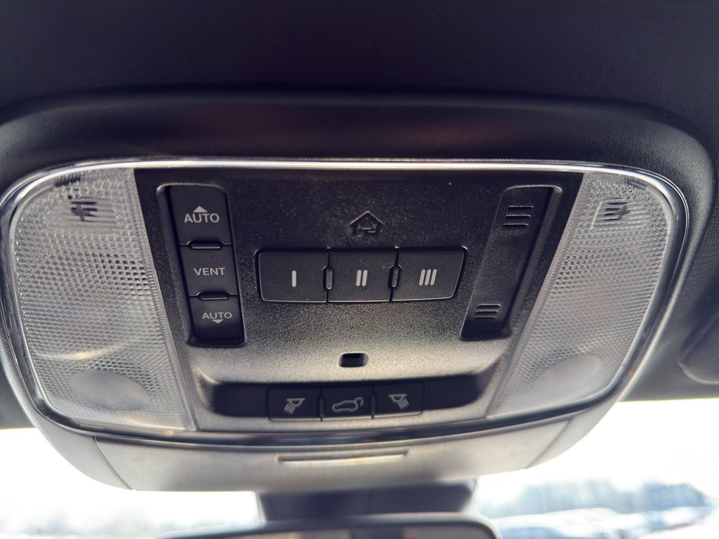 Used 2020 Dodge Durango R/T w/ Technology Group image 24