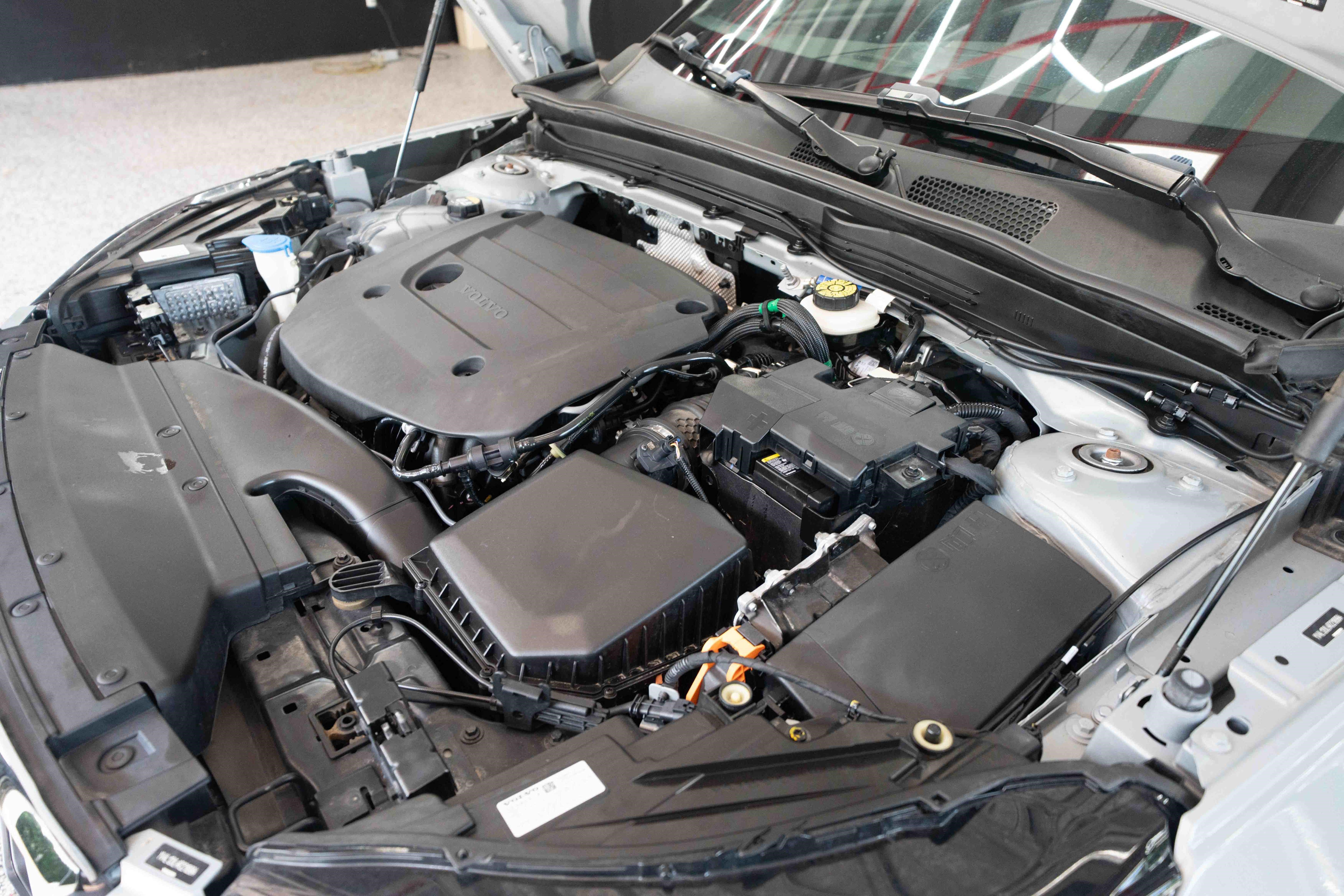 Used 2024 Volvo XC40 B5 Plus w/ Protection Package Premier AWD/4WD image 34