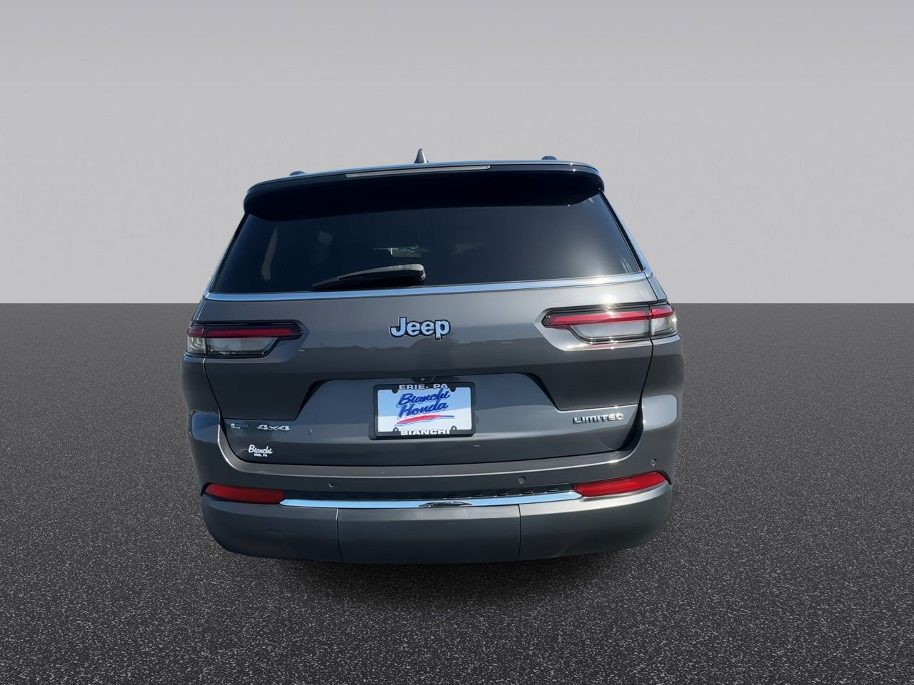 Used 2022 Jeep Grand Cherokee L Limited AWD/4WD image 8