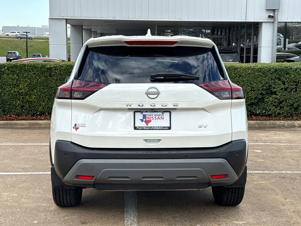Used 2023 Nissan Rogue SV image 8