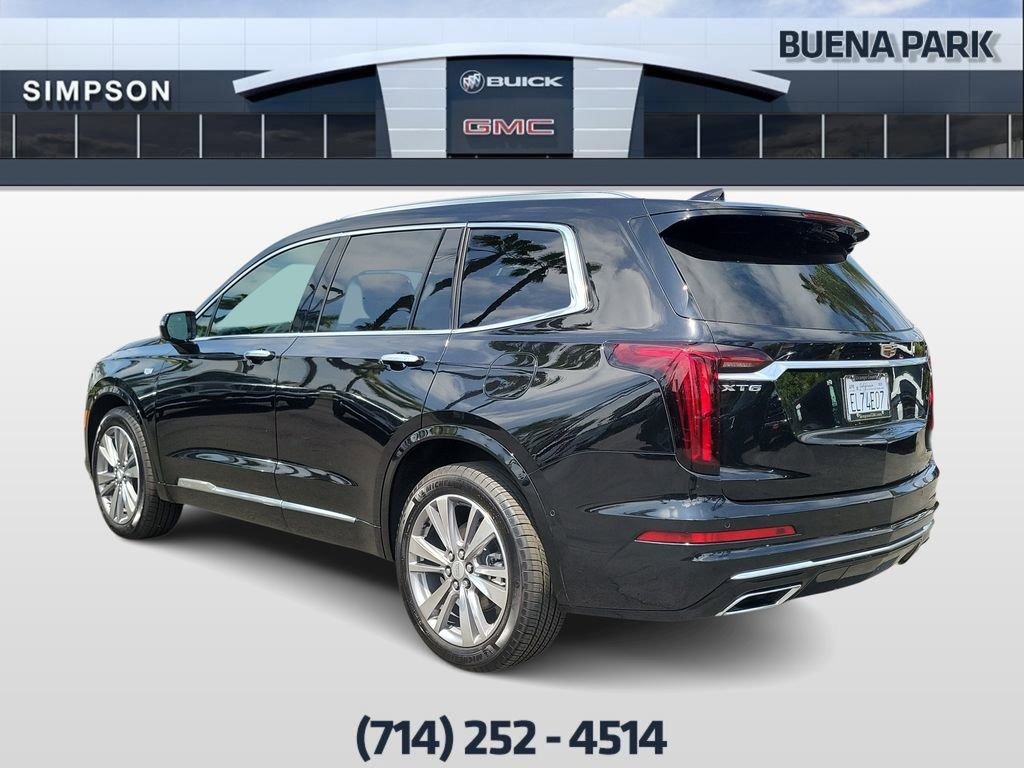 Used 2025 Cadillac XT6 Premium Luxury w/ Technology Package FWD image 6