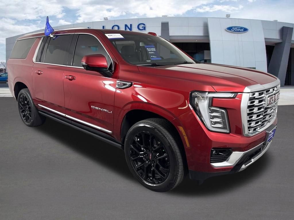 Used 2025 GMC Yukon XL Denali w/ Sun & Power Step Package image 7