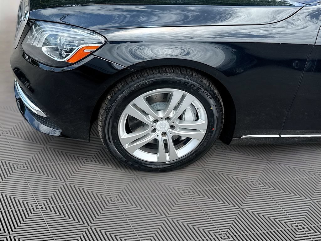 Used 2020 Mercedes-Benz S 560 4MATIC Sedan w/ Premium Package image 35
