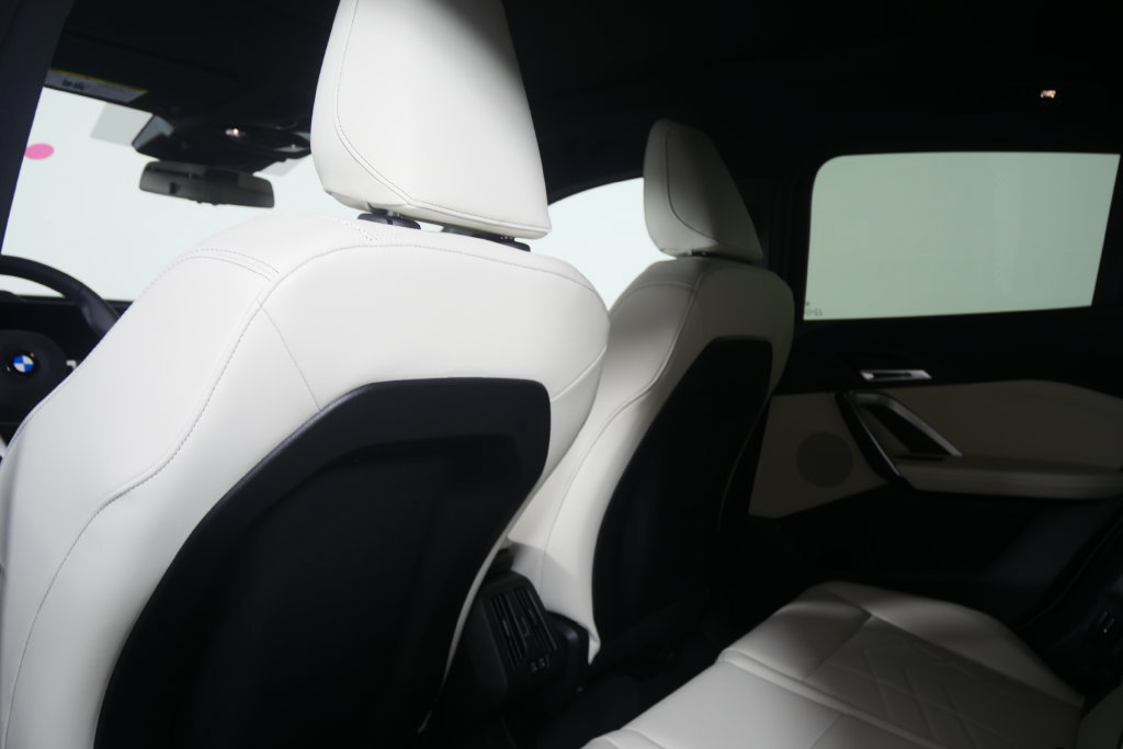 New 2027 BMW X2 xDrive28i AWD/4WD image 12