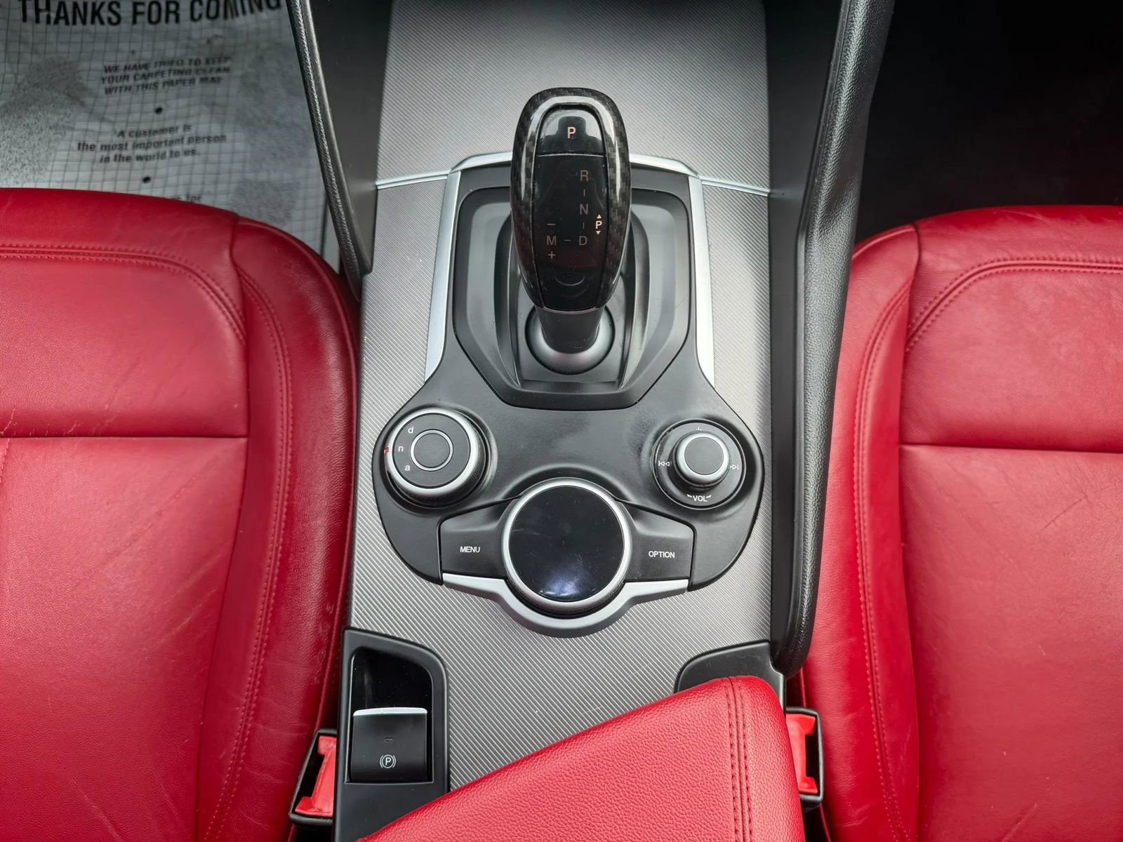 Used 2017 Alfa Romeo Giulia w/ Sport Appearance Package image 18