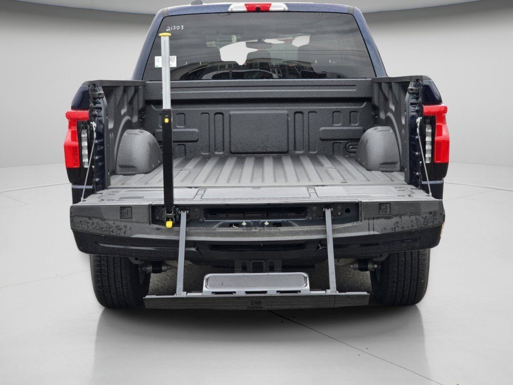 New 2025 Ford F150 Lightning Flash image 25