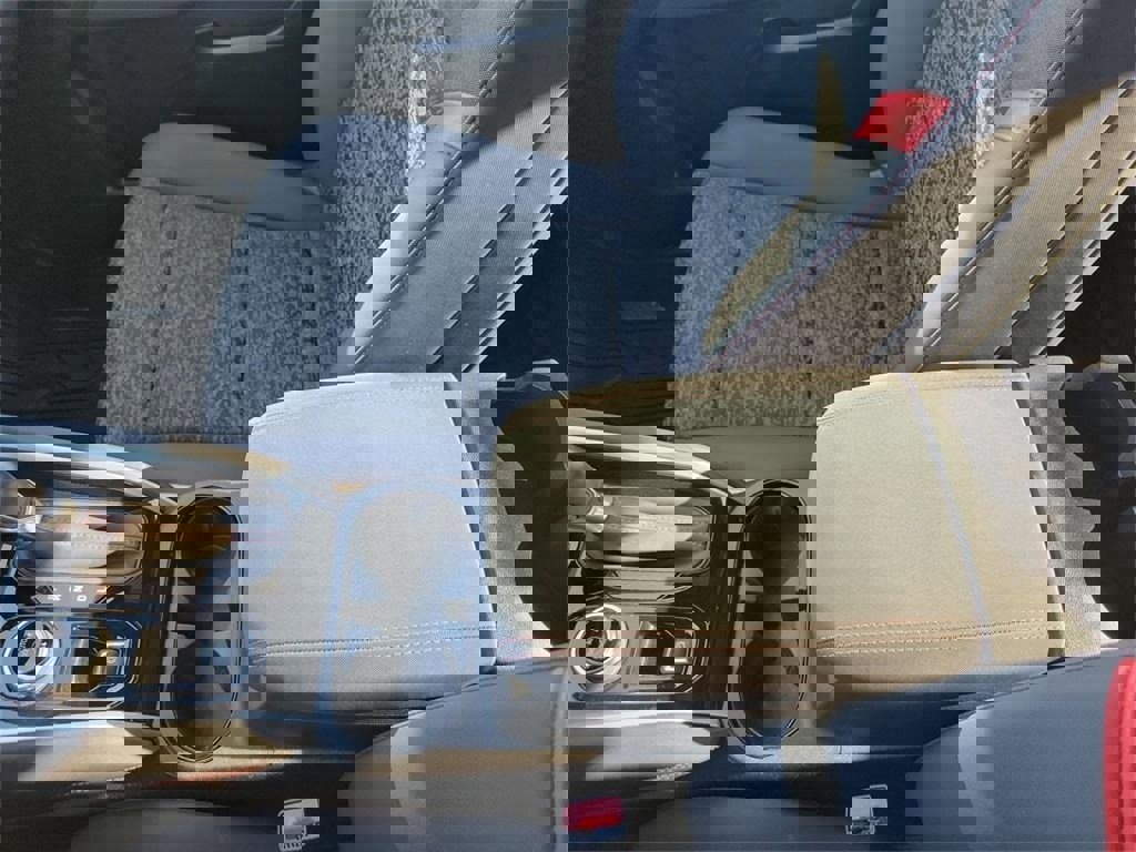 Used 2024 Chevrolet Colorado Z71 w/ Z71 Convenience Package 2 image 22