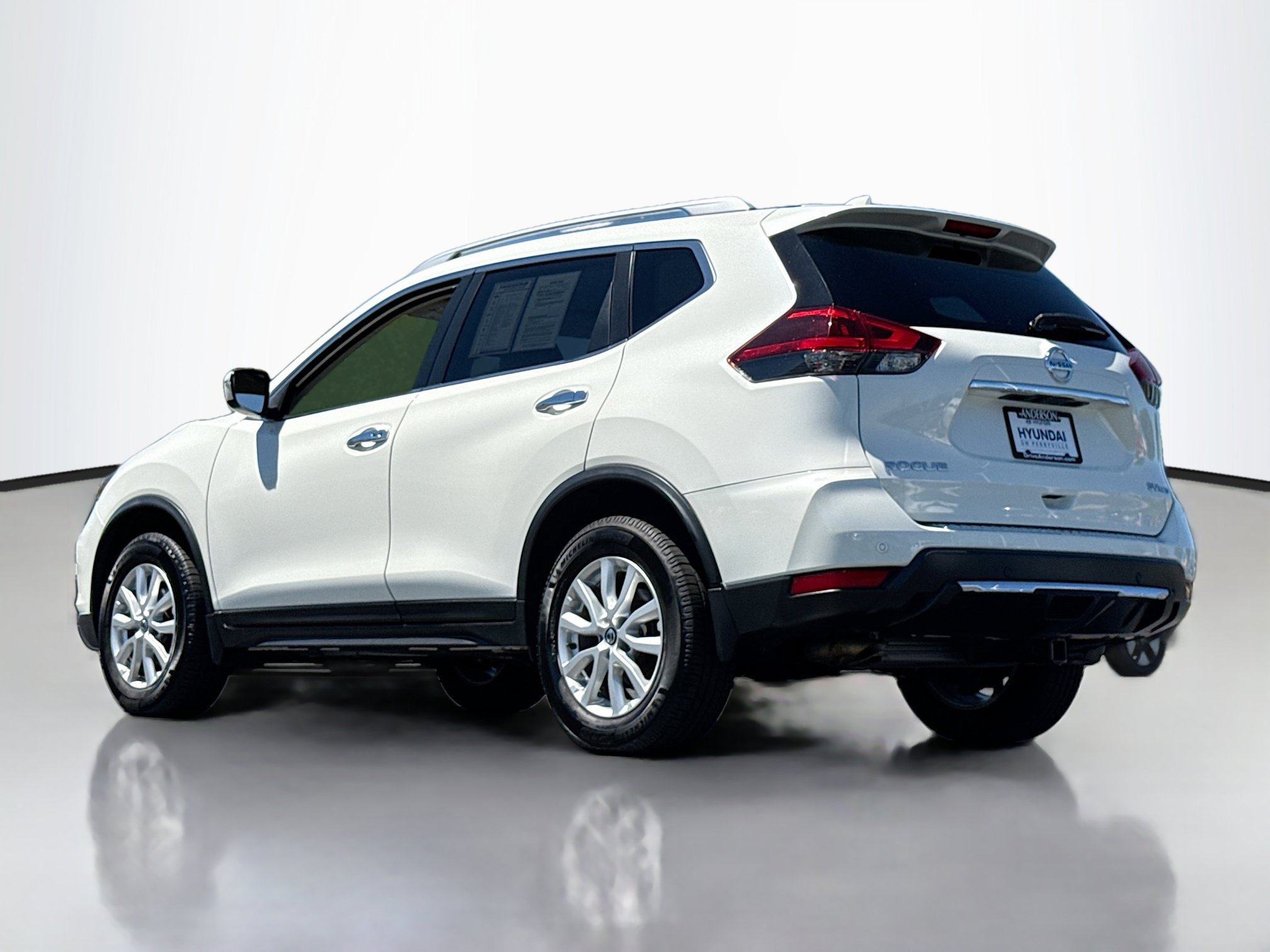 Used 2020 Nissan Rogue SV AWD/4WD image 14