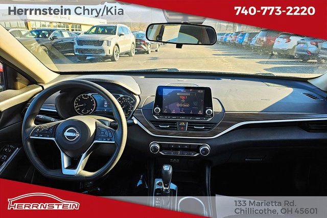 Used 2023 Nissan Altima 2.5 SV image 5