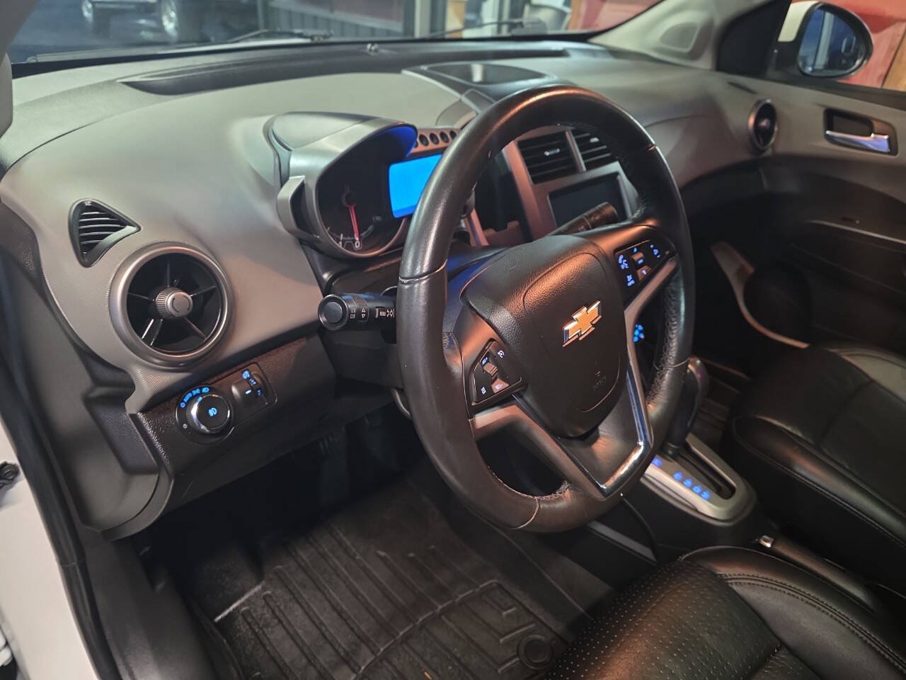 Used 2013 Chevrolet Sonic LTZ FWD image 17