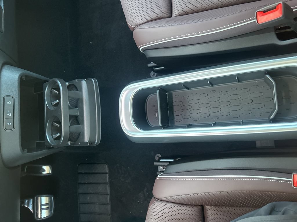 New 2025 Volkswagen ID. Buzz Pro S Plus AWD/4WD image 19