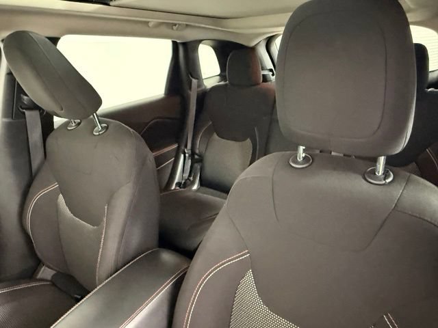 Used 2016 Jeep Cherokee 75th Anniversary AWD/4WD image 34