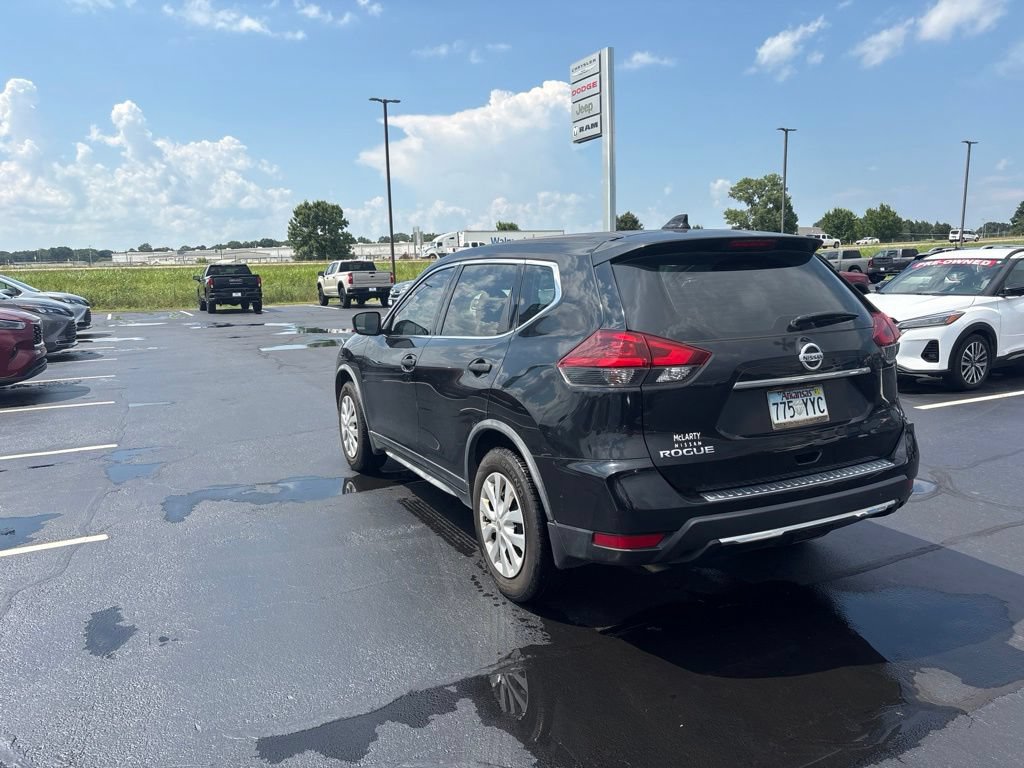 Used 2020 Nissan Rogue S FWD image 3