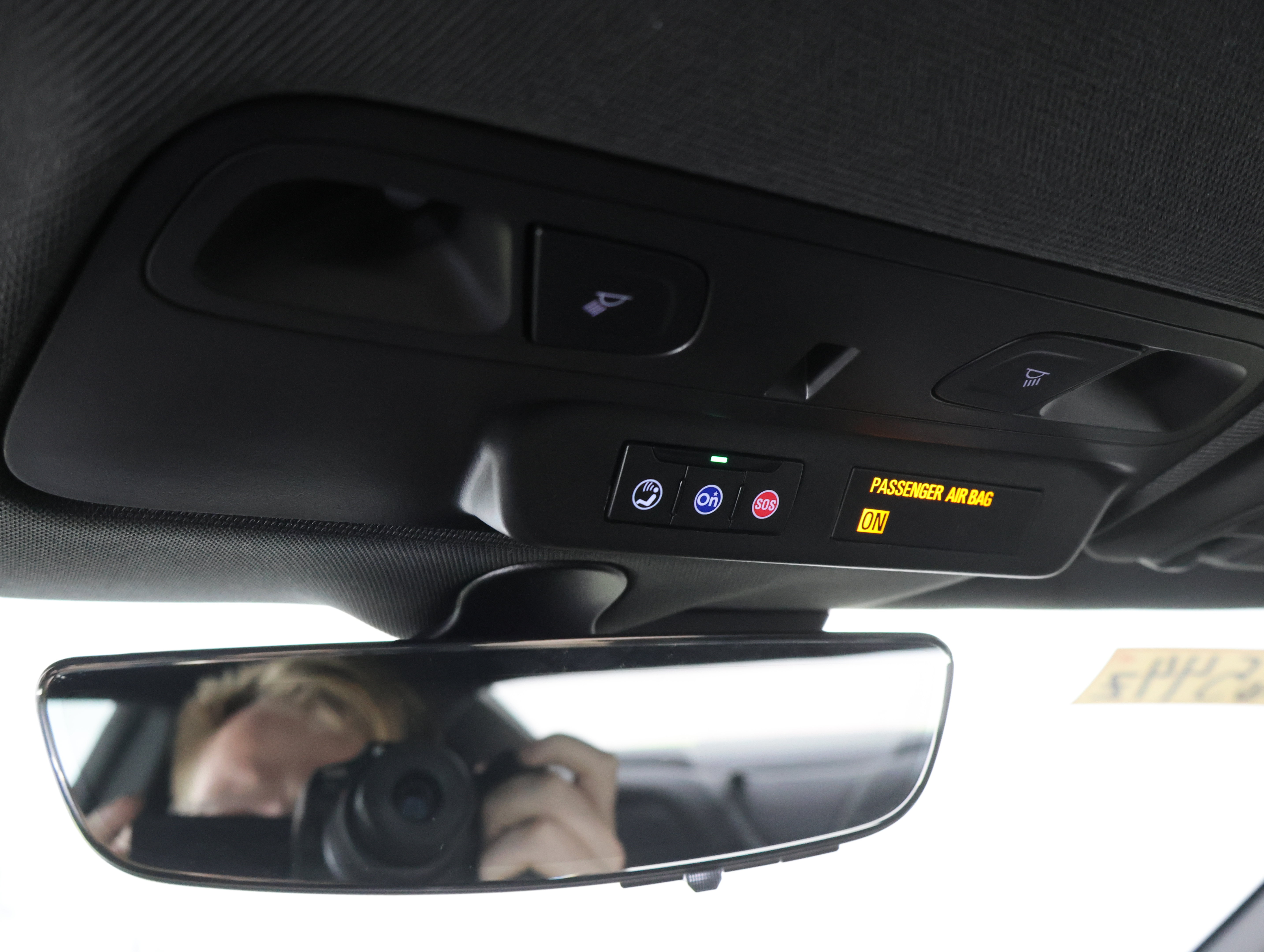 Used 2020 Chevrolet Camaro SS RWD image 11