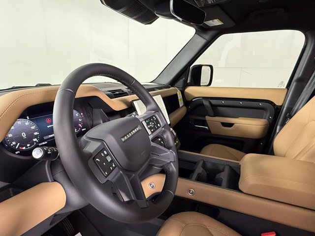 New 2026 Land Rover Defender 110 X-Dynamic SE AWD/4WD image 17