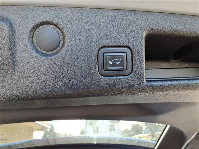 Used 2020 Chevrolet Equinox LT image 15