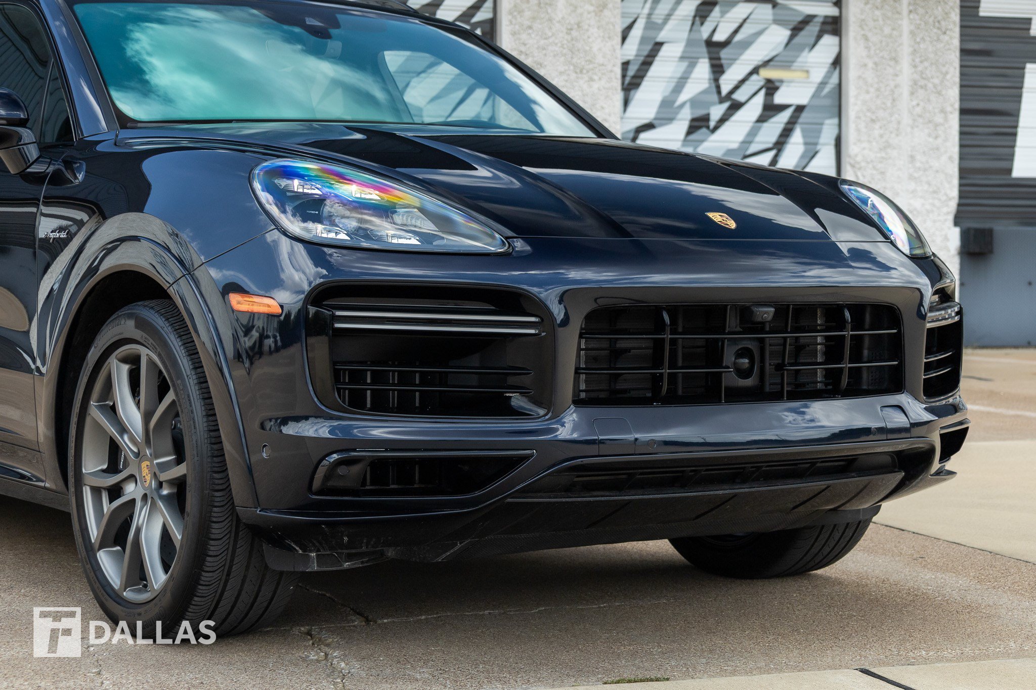 Used 2023 Porsche Cayenne Turbo S AWD/4WD image 2