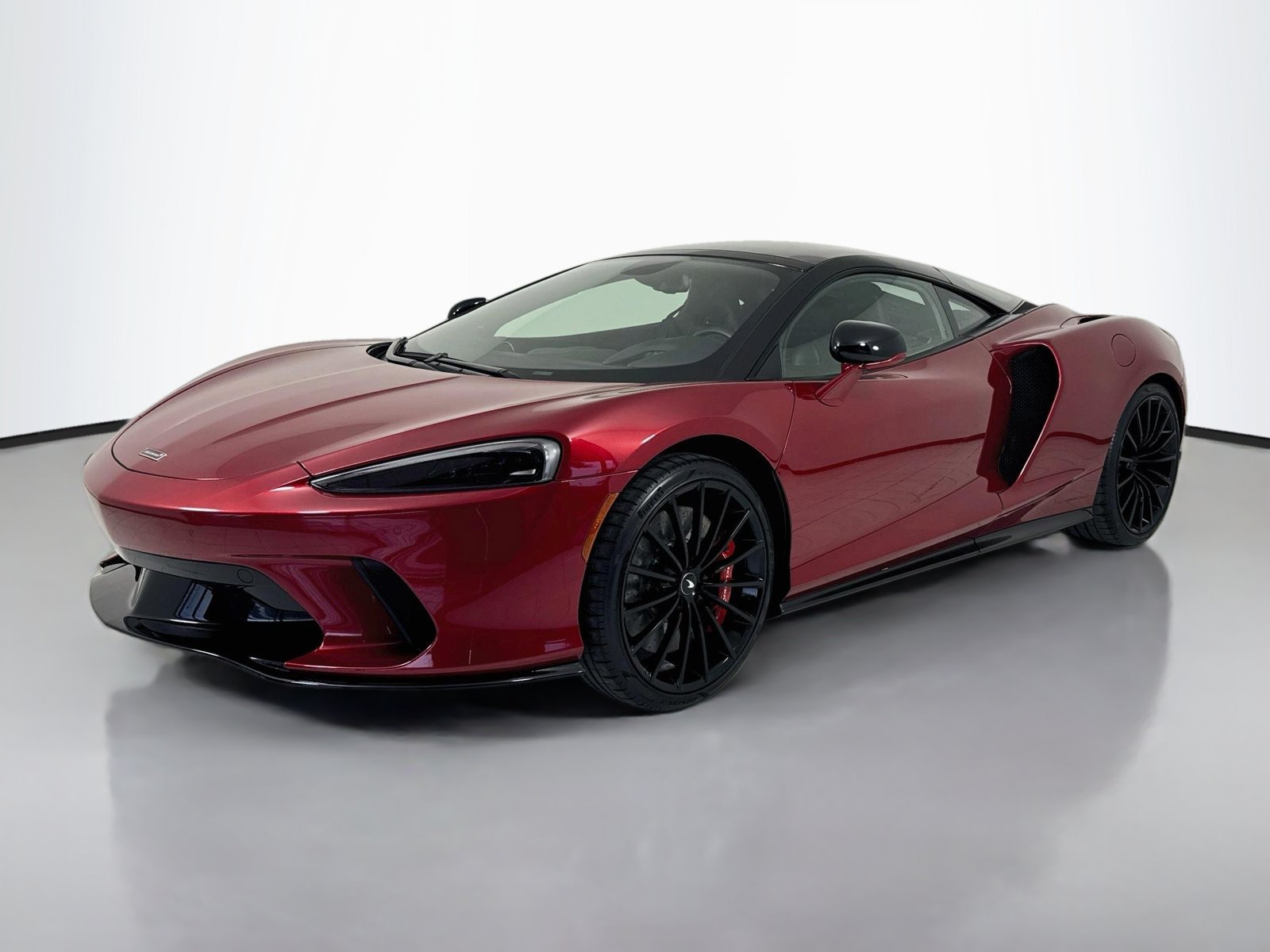 Used 2023 McLaren GT RWD image 3