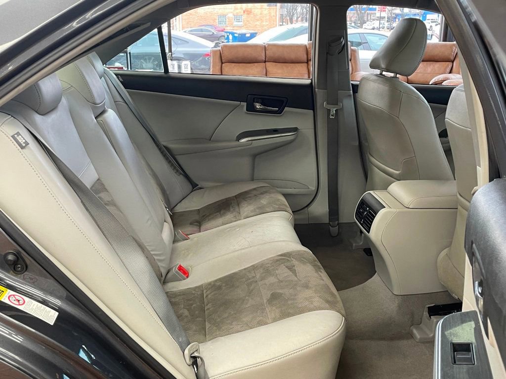 Used 2012 Toyota Camry XLE w/ Leather Pkg image 18
