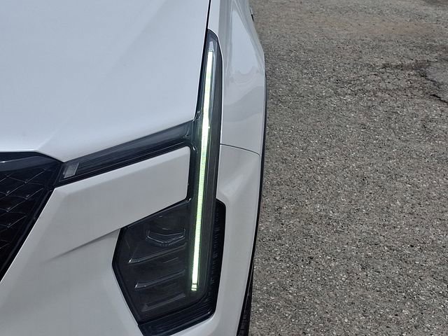 Used 2024 Cadillac XT4 Sport AWD/4WD image 31