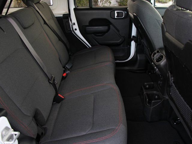 Used 2025 Jeep Wrangler Unlimited Rubicon image 30