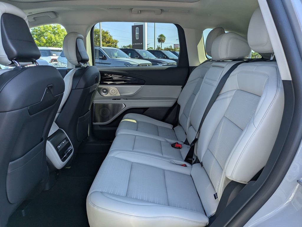 New 2026 Lincoln Nautilus Reserve AWD/4WD image 14