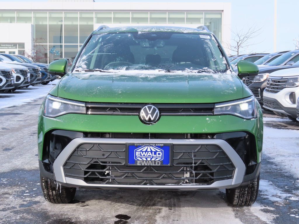 New 2026 Volkswagen Taos SE image 17
