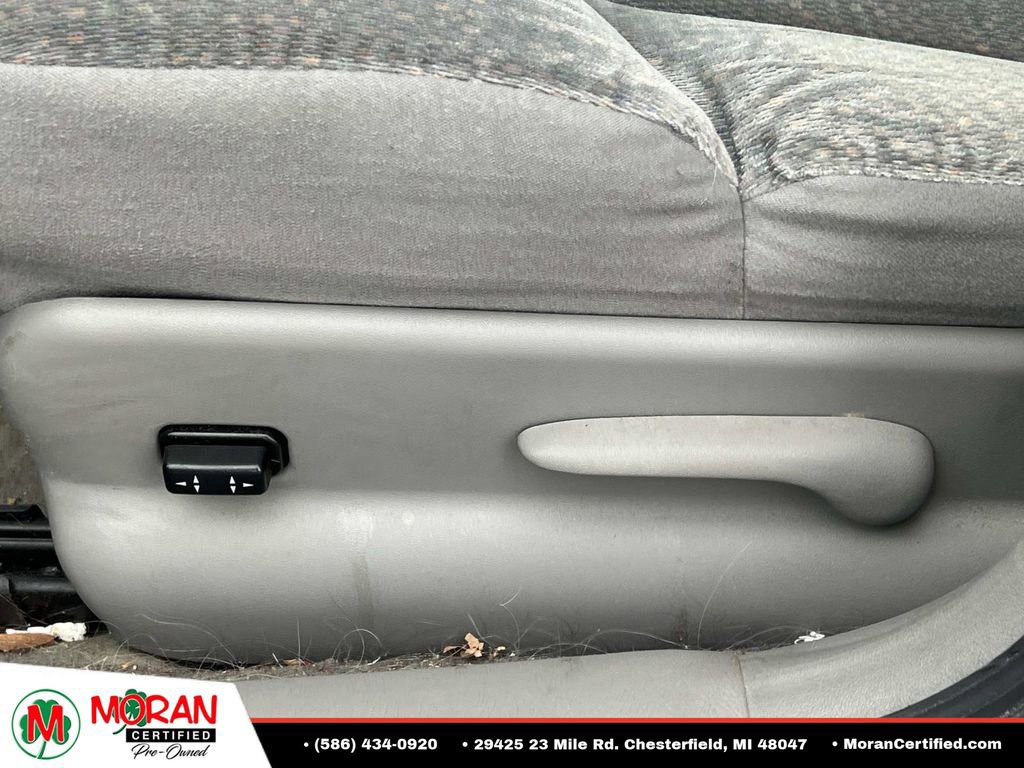 Used 2004 Buick Century Custom FWD image 26