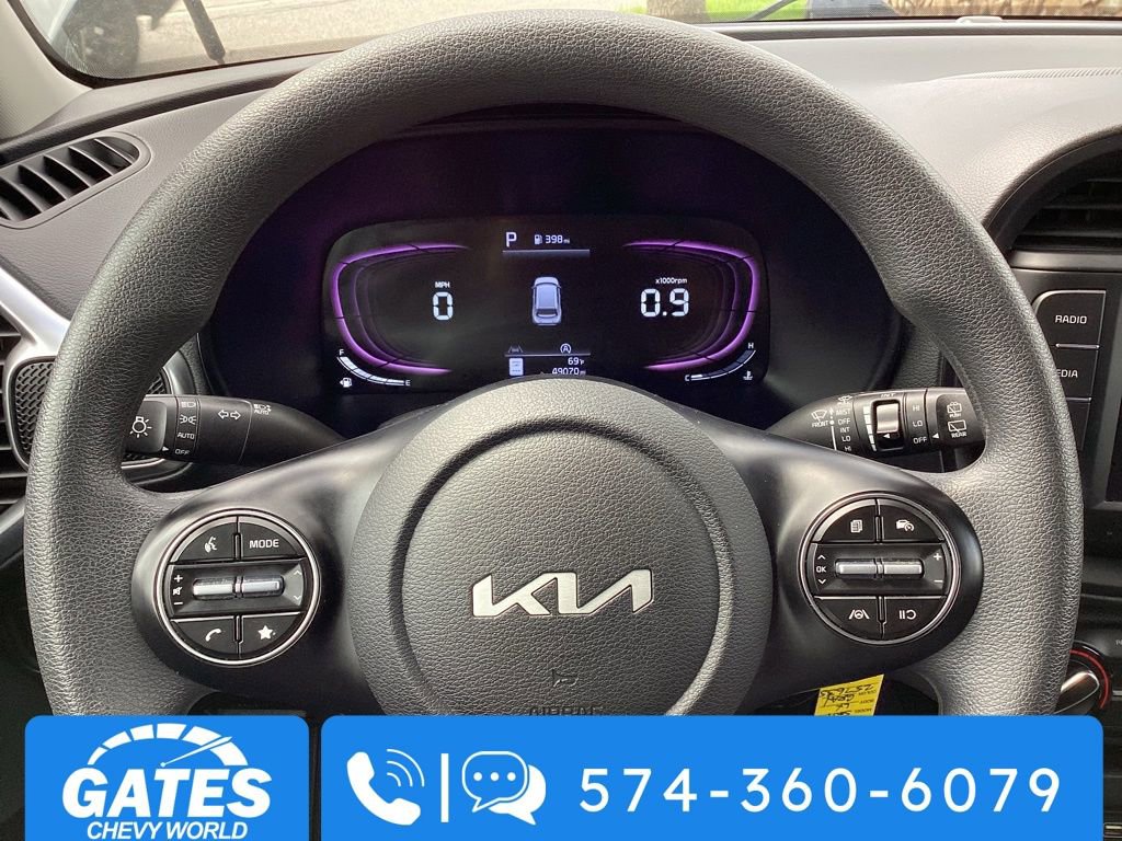 Used 2025 Kia Soul LX w/ LX Technology Package FWD image 23