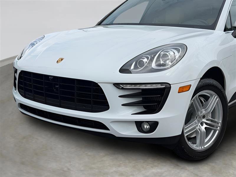 Used 2017 Porsche Macan S image 3