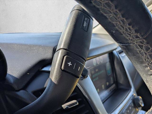 Used 2015 Chevrolet Suburban LT image 16