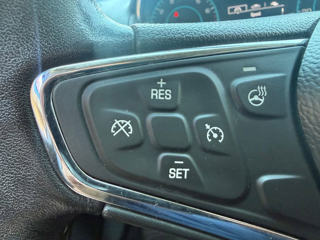 Used 2018 Chevrolet Cruze Premier FWD image 23