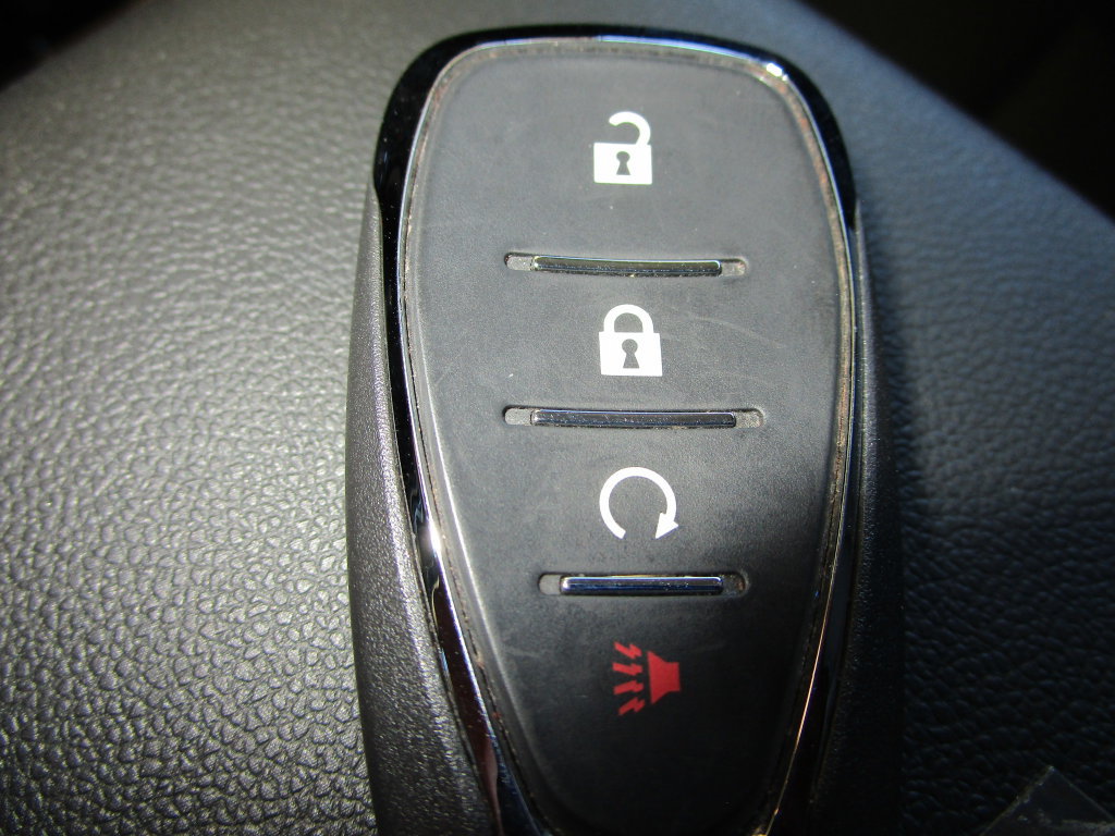 Used 2025 Chevrolet Trax ACTIV FWD image 38