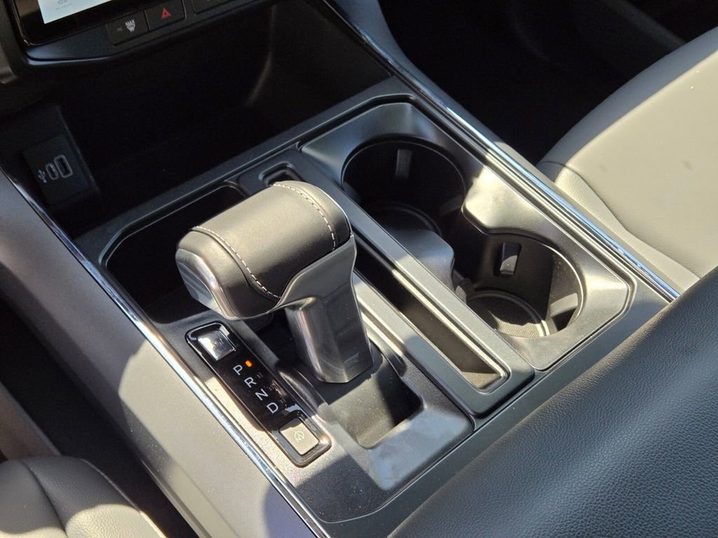 New 2025 Ford F150 Lightning Flash AWD/4WD image 19