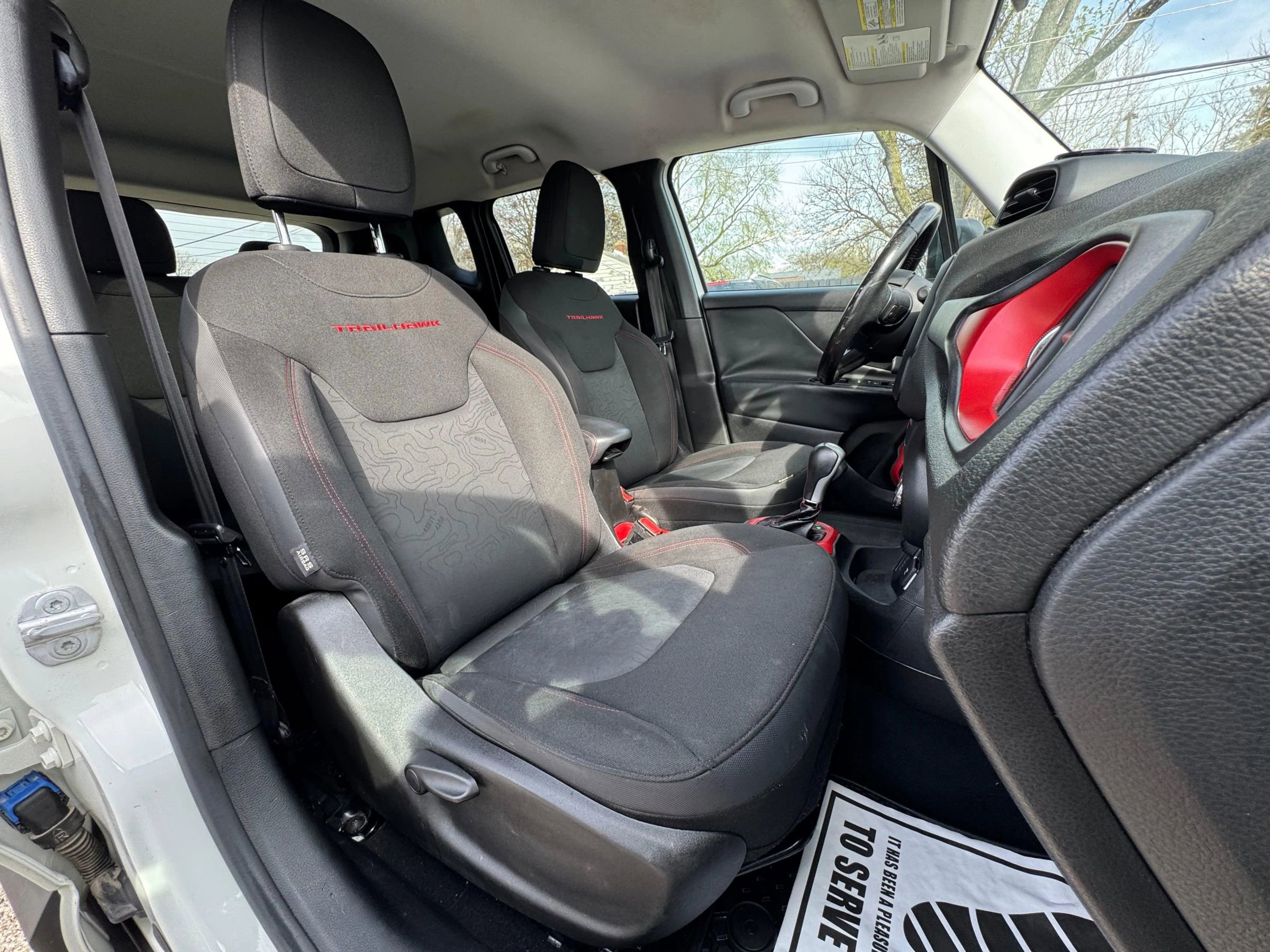 Used 2016 Jeep Renegade Trailhawk AWD/4WD image 11