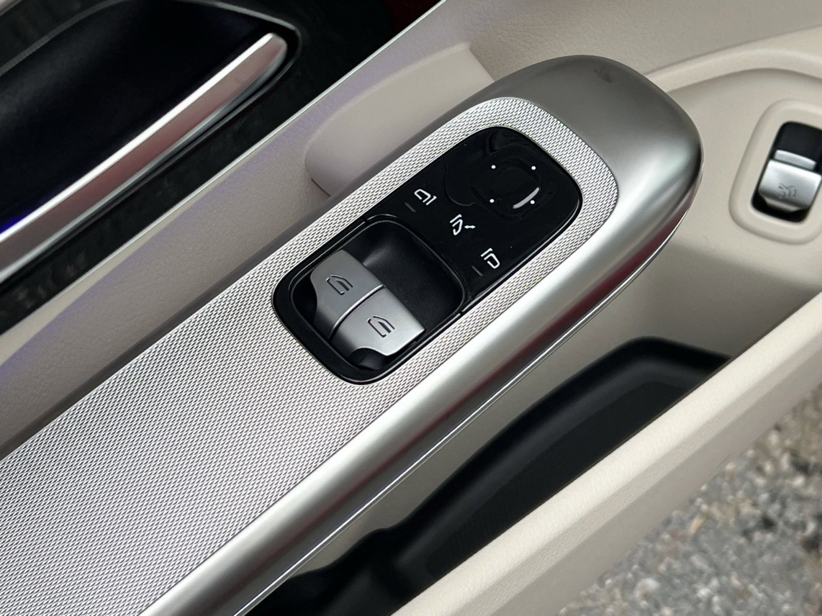 New 2026 Mercedes-Benz CLE 300 4MATIC Coupe image 13