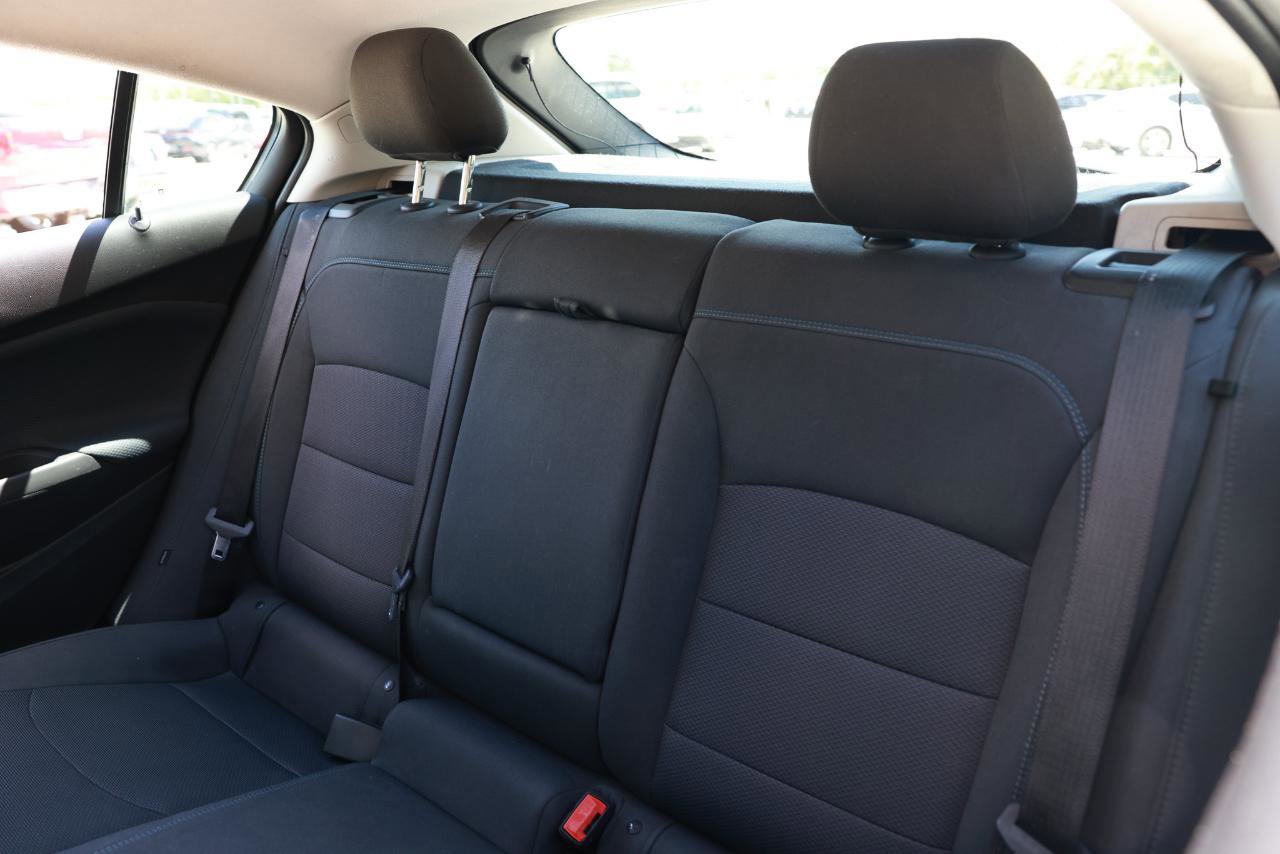 Used 2018 Chevrolet Cruze LT image 8