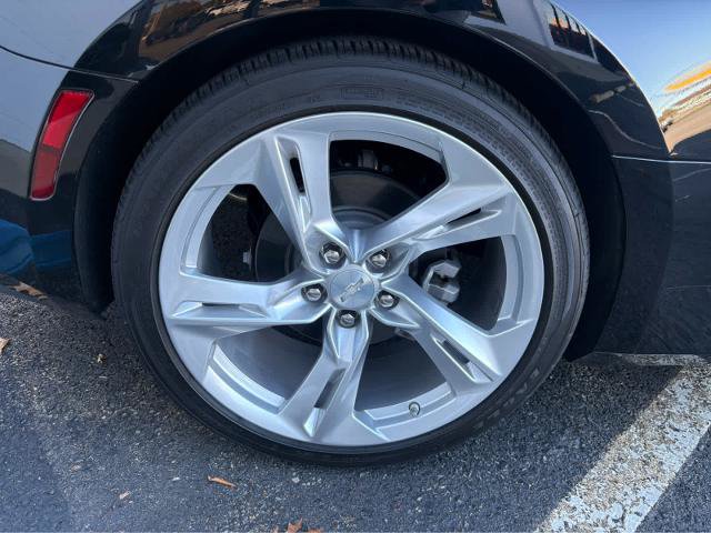 Used 2024 Chevrolet Camaro LT w/ Technology Package RWD image 12
