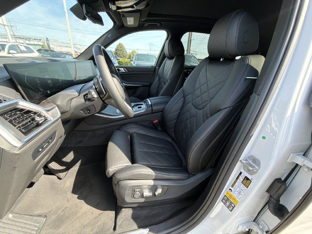 Used 2024 BMW X5 xDrive40i w/ Premium Package AWD/4WD image 19