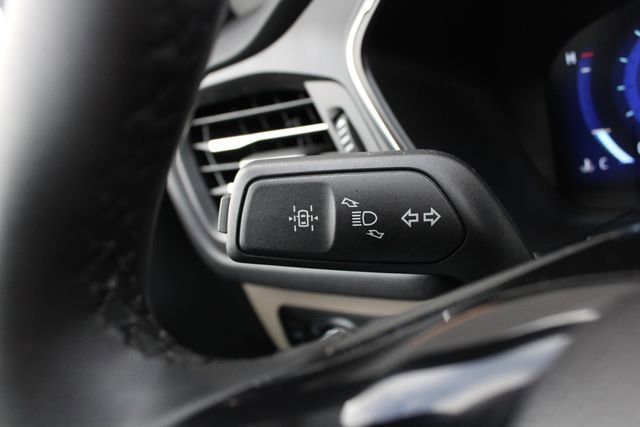 Used 2022 Ford Escape Titanium image 11